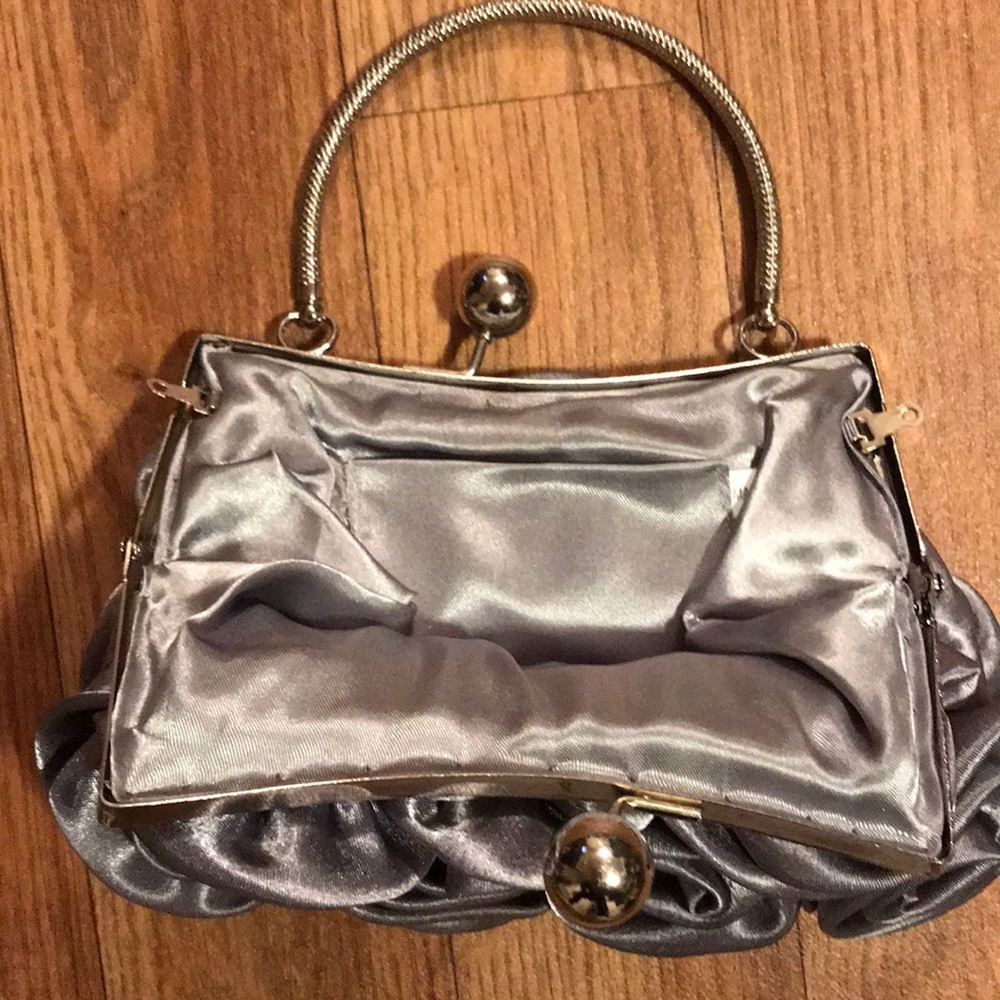 Evening Bags assortment 💕 - Picture 6 of 8